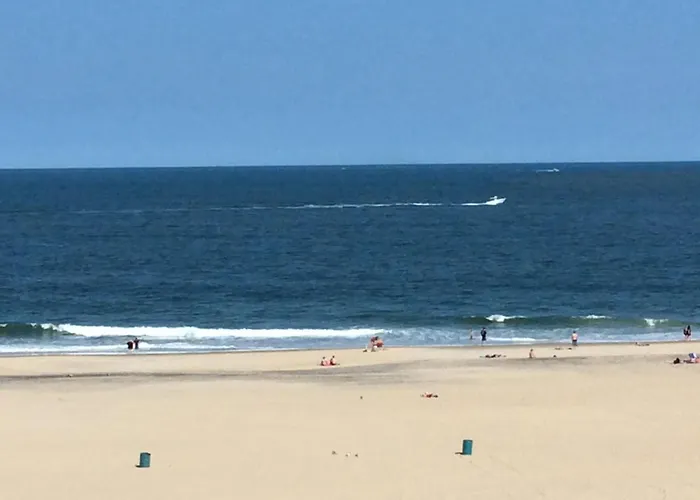 Appartement Direct Oceanfront With Balcony, Pool-parking-kitchenette
